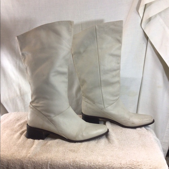 Woman’s Sz 10M Cream Color Boots Made In Brazil - Picture 2 of 12